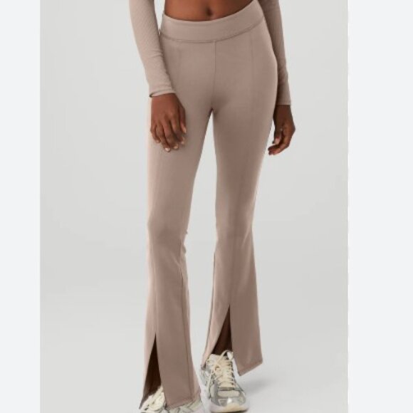 ALO Yoga Women's Tan Airbrush High Waist Flutter‎ Leggings - Size M Medium - Picture 1 of 6